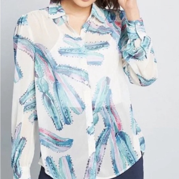 ModCloth Watercolor Cactus‎ Button Down Chiffon Blouse Size Medium NWOT - Picture 1 of 7